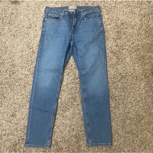 Light and Dark Wash Slim Cut Everlane Jeans Bundle, Size 32 - Picture 8 of 11